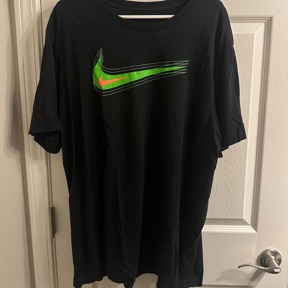 2XL Nike T-Shirt